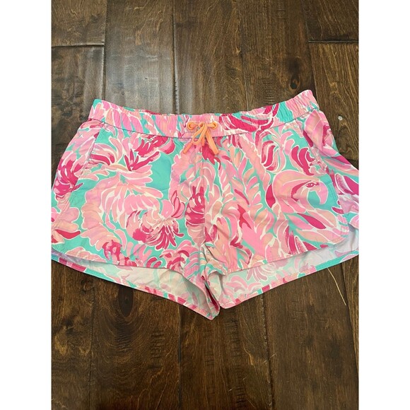 Lilly Pulitzer Luxletic Love Birds Runaround Pull on Shorts size Medium - Picture 2 of 10